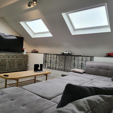 ブリュッセルDuplex Elegant Situe A 1Min De La Gare Du Nordアパートメント エクステリア 写真