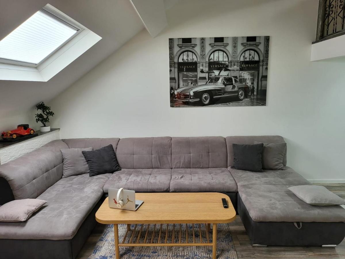 ブリュッセルDuplex Elegant Situe A 1Min De La Gare Du Nordアパートメント エクステリア 写真